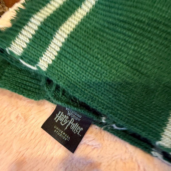Universal Green Harry Potter Slytherin Scarf - Picture 2 of 2